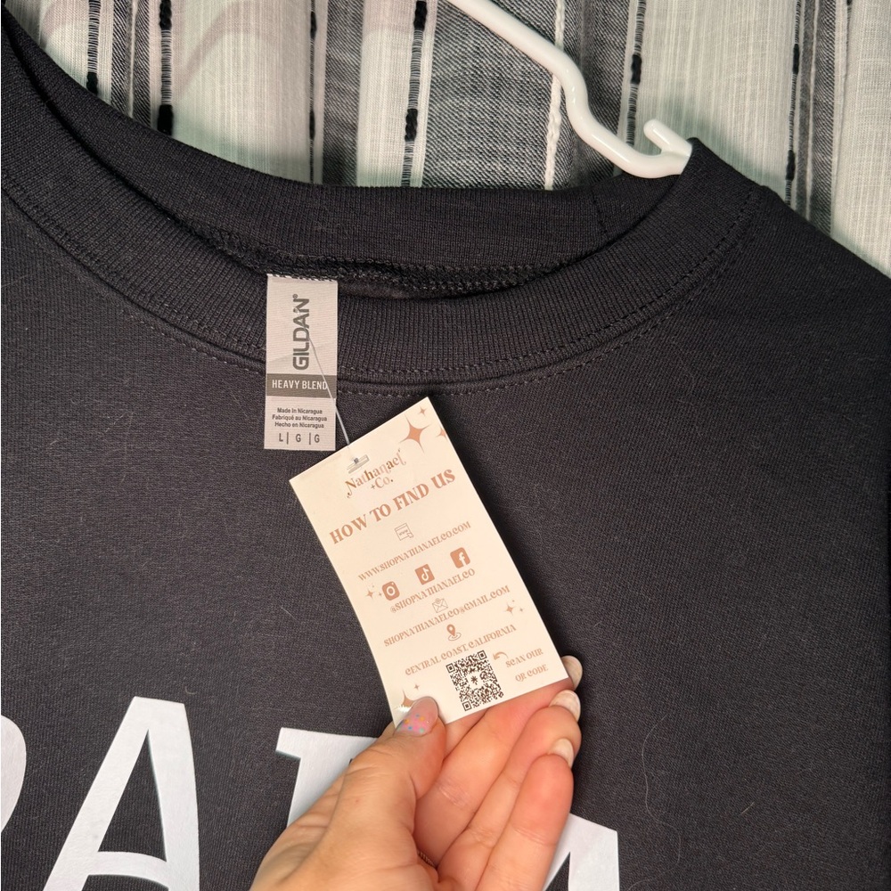 “Papa” sweatshirt size large nwt